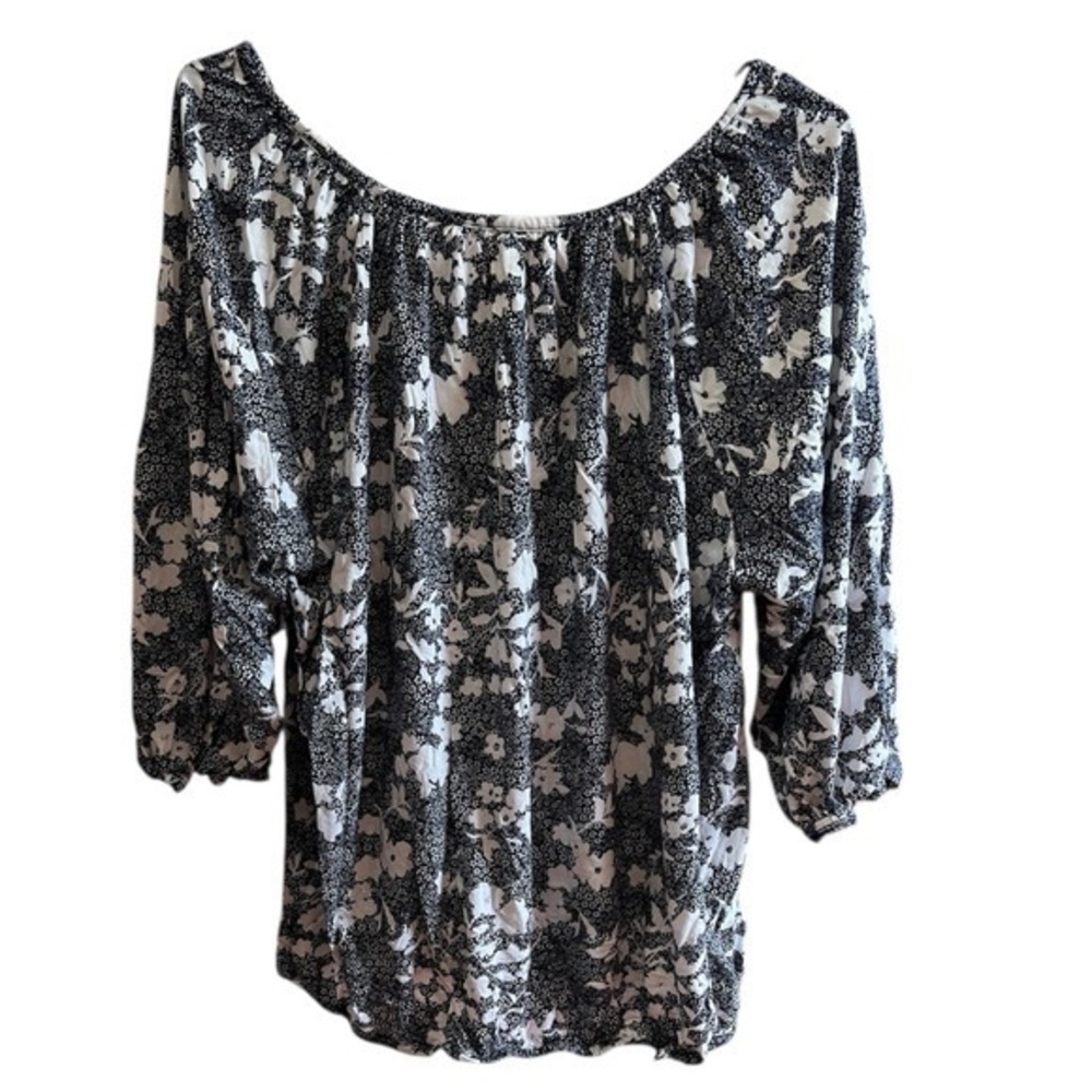 Stunning Michael Kors Blouse – 2X (Blue & White Floral) - Picture 4 of 4